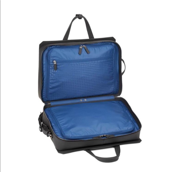 NWOT -Tumi CFX Bayview Carbon Fiber Travel Duffel - Picture 4 of 5